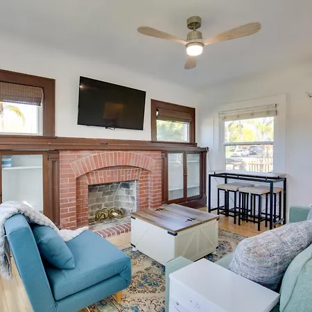 Sip, Shop And Explore San Diego Apartment
